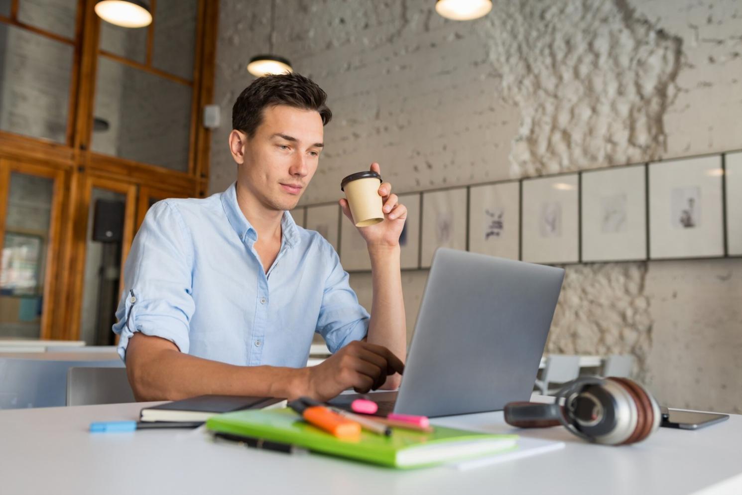 Rapoarte financiare detaliate pentru industrii