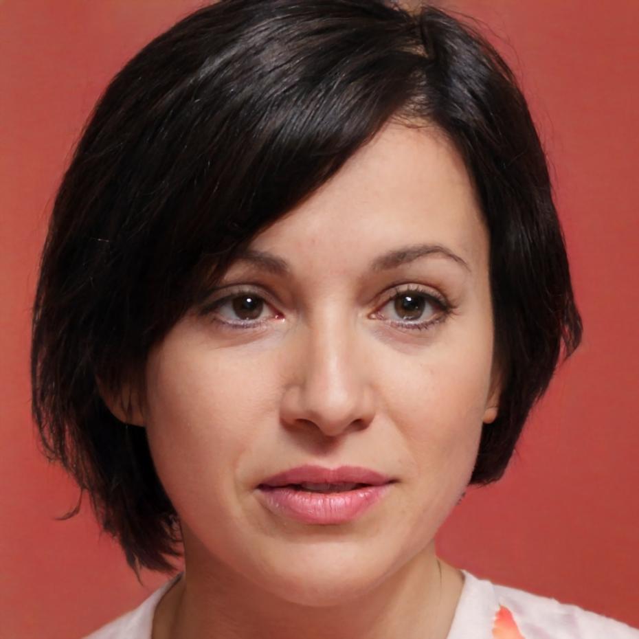 Portret Elena Dumitrescu, manager general