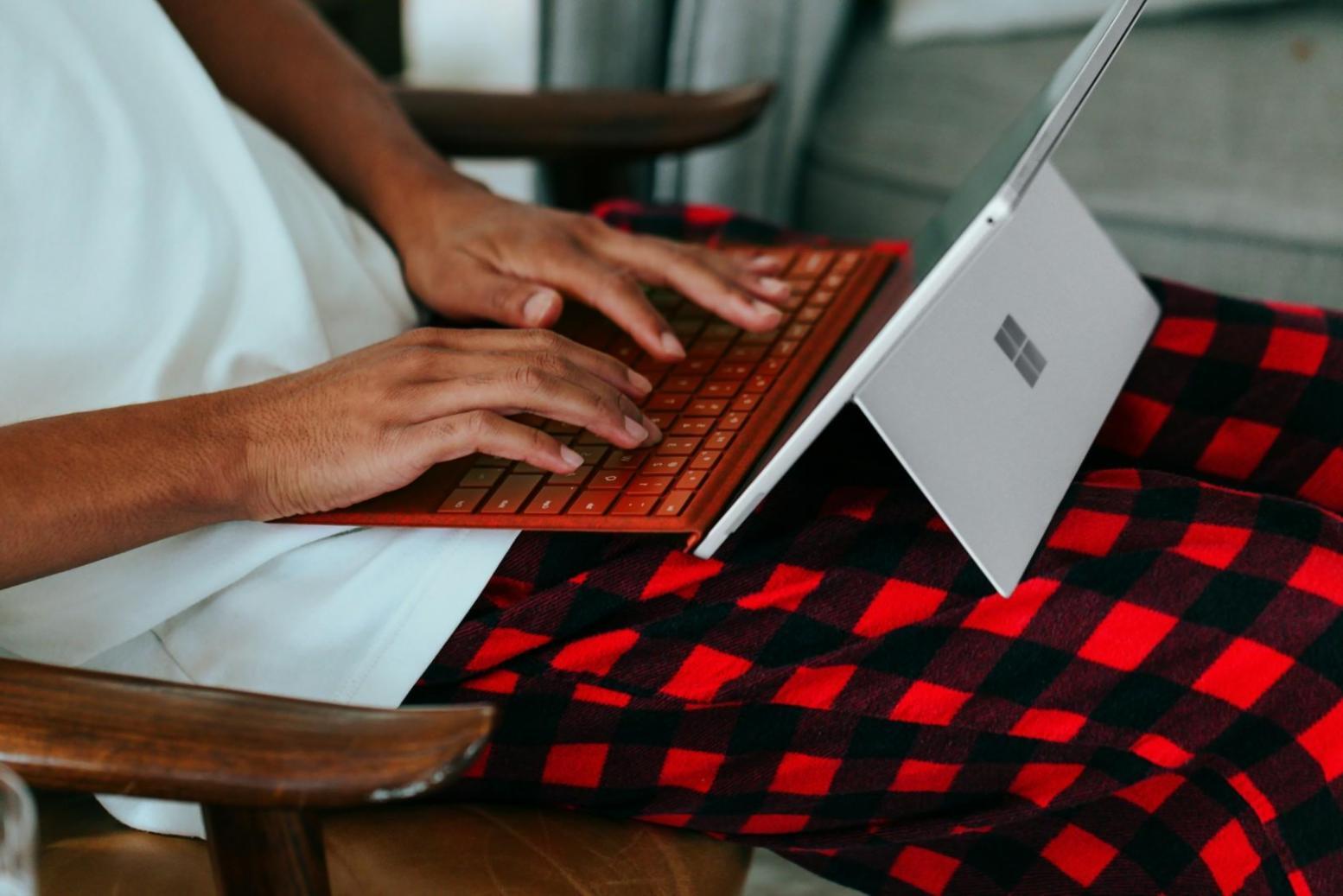 Echipa evarionquex analizând date financiare și strategii de piață